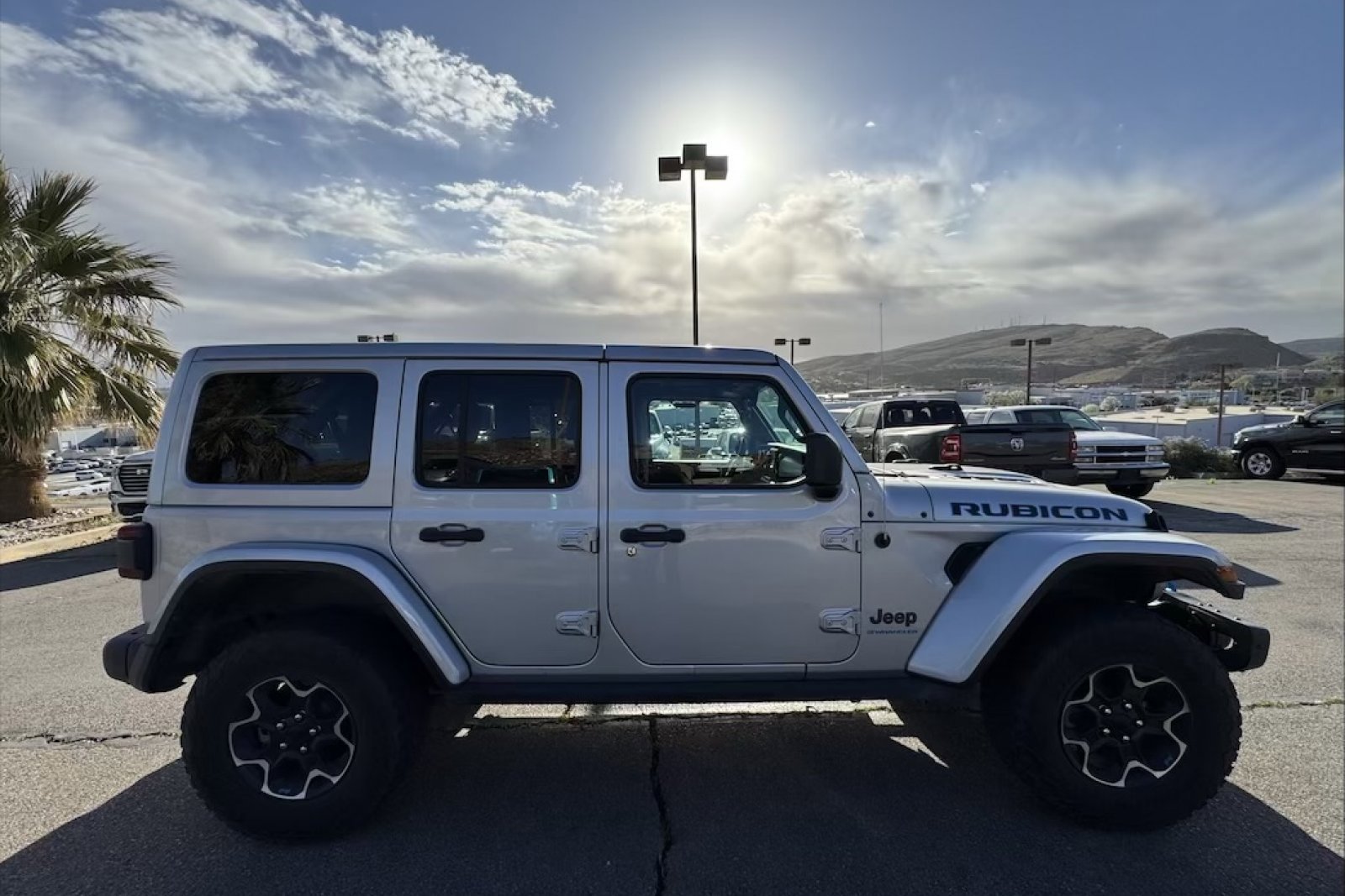 Used 2023 Jeep Wrangler Unlimited Rubicon 4xe w/ Steel Bumper Group image 6