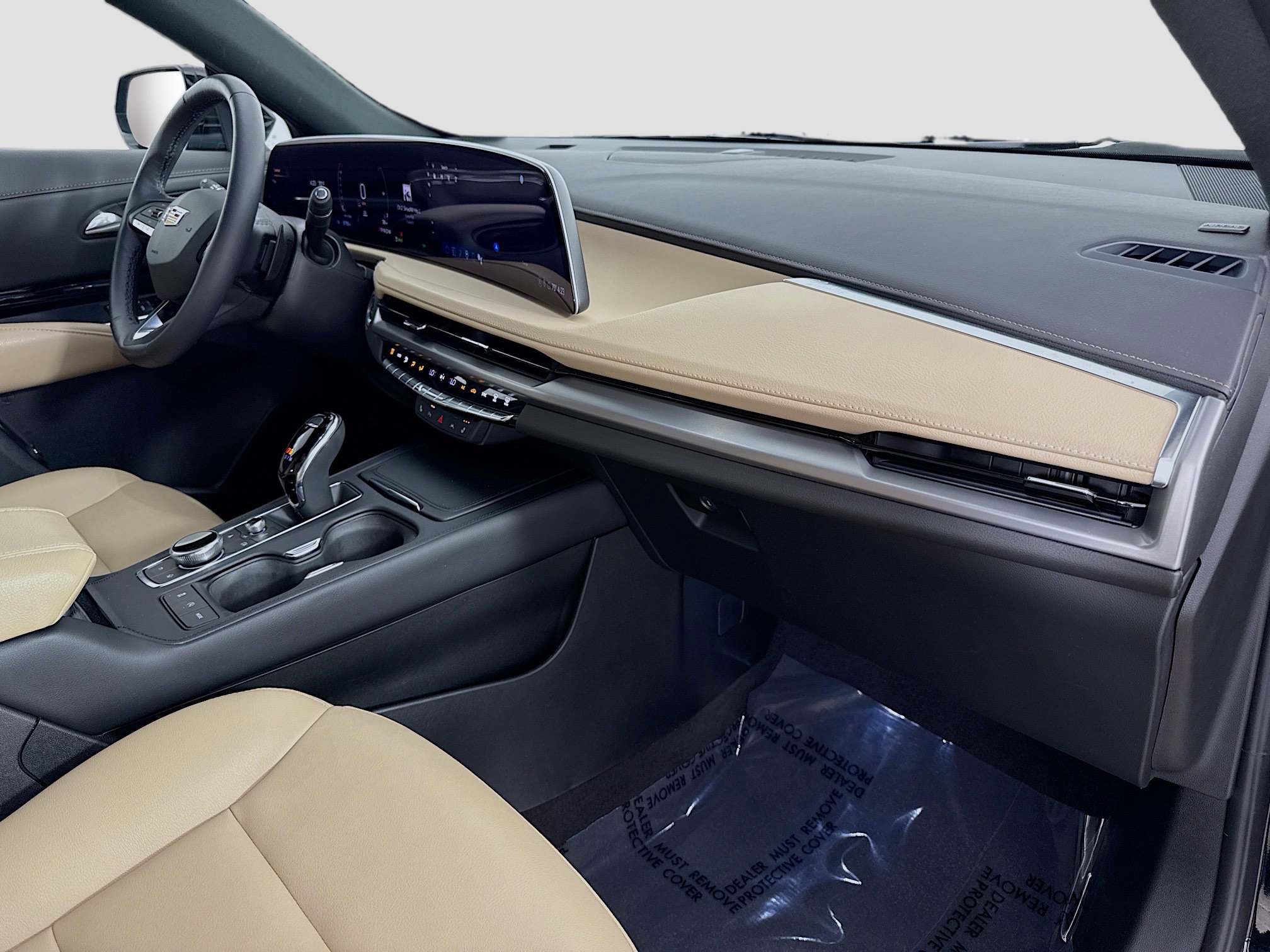 Used 2024 Cadillac XT4 Luxury w/ Cold Weather Package image 30