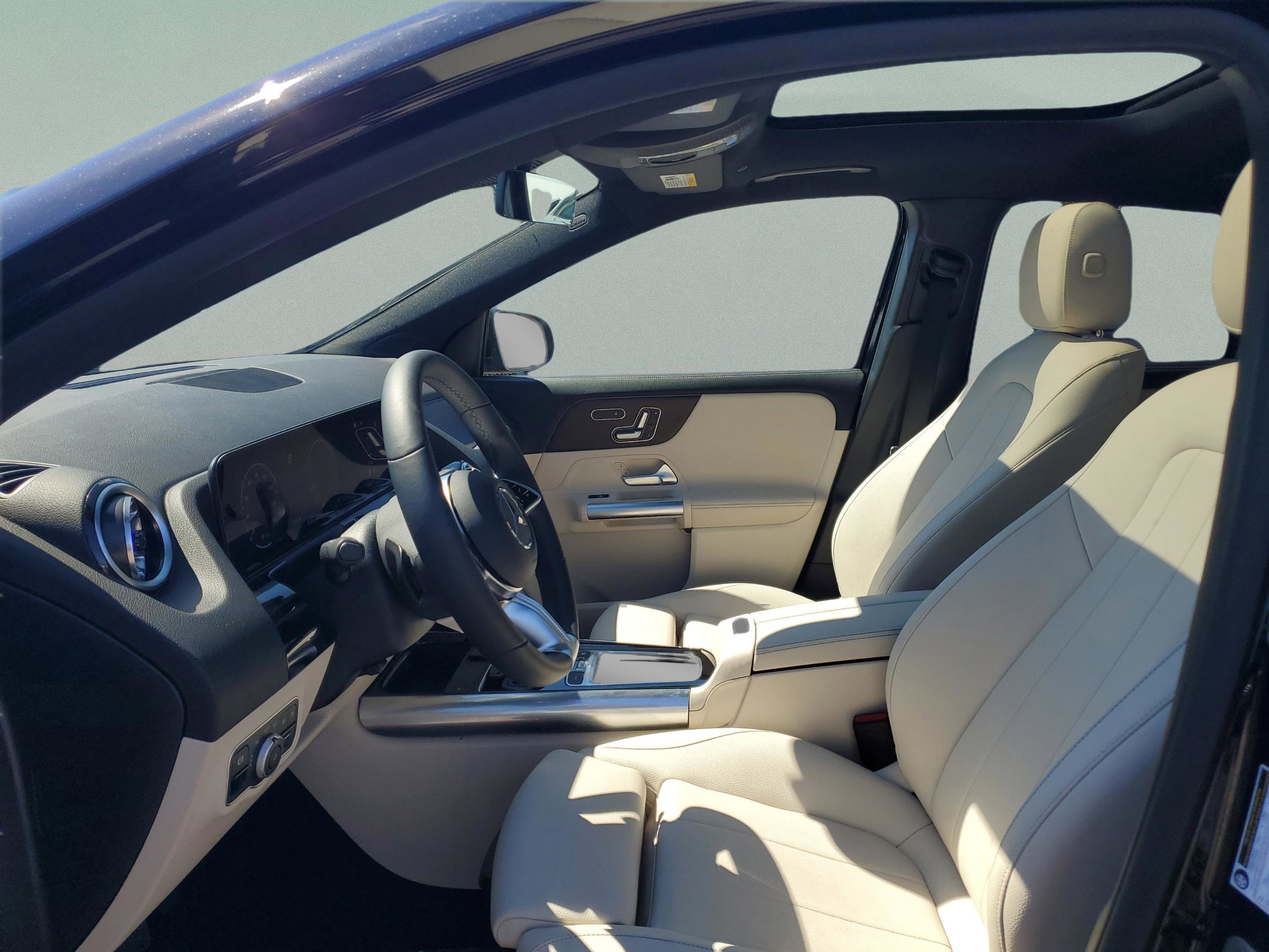 Certified 2025 Mercedes-Benz GLA 250 image 21