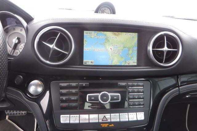Used 2015 Mercedes-Benz SL 550 image 17