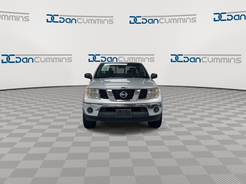 Used 2007 Nissan Frontier SE w/ SE Value Truck Pkg RWD image 3