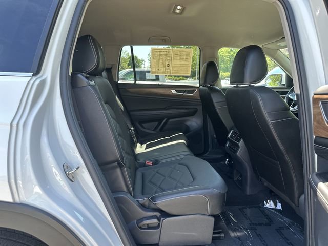 Used 2025 Volkswagen Atlas SE w/ Black Wheel Package FWD image 26