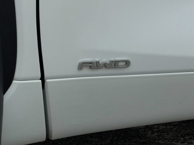 Used 2023 Toyota Highlander XLE AWD/4WD image 10