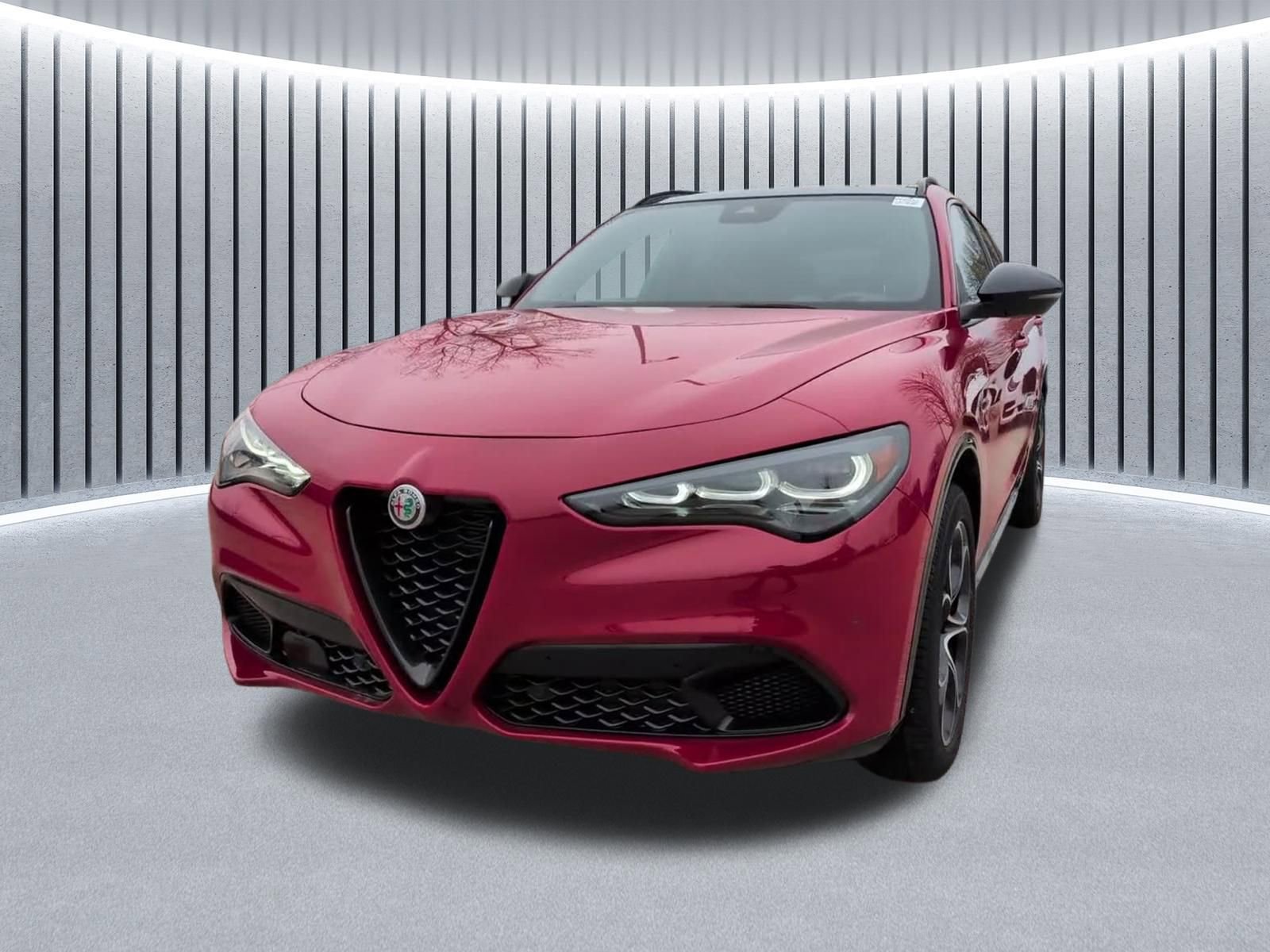 Used 2024 Alfa Romeo Stelvio Veloce image 16
