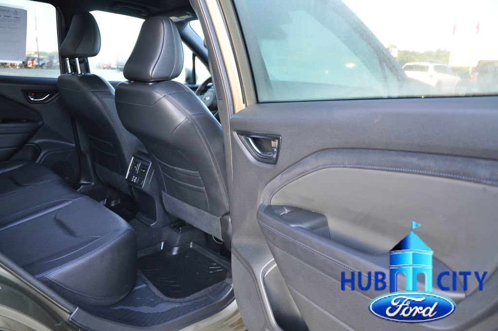 Used 2025 Subaru Forester Limited AWD/4WD image 14