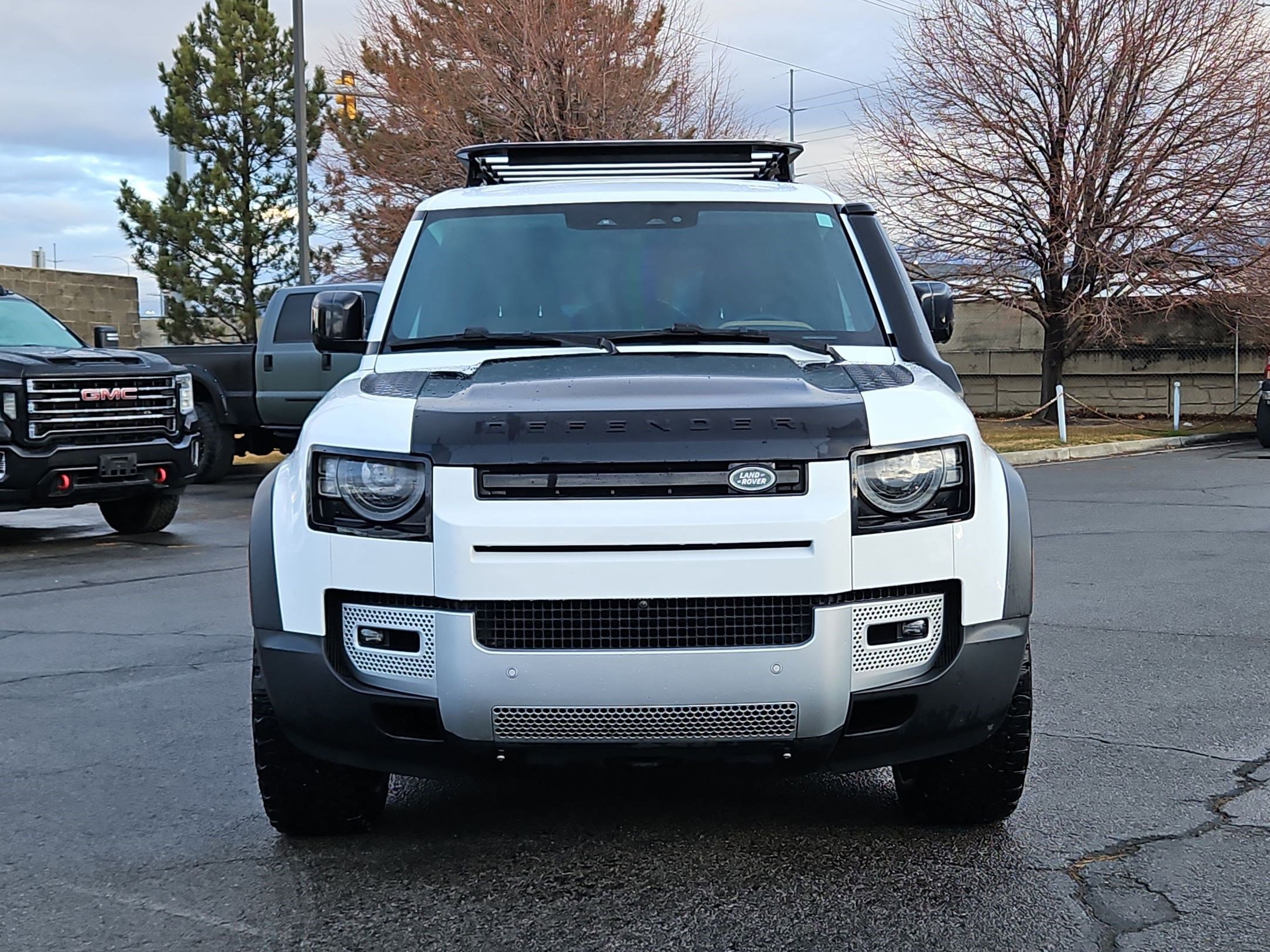 Used 2023 Land Rover Defender 110 SE image 12