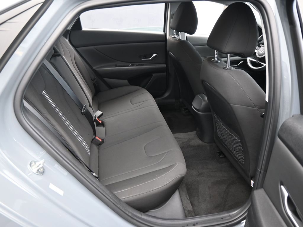 Used 2022 Hyundai Elantra SEL w/ Convenience + Premium Package FWD image 34