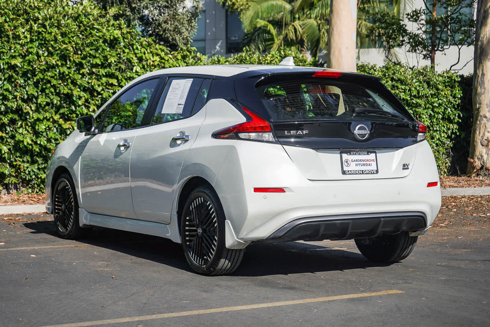 Used 2023 Nissan Leaf SV Plus FWD image 4