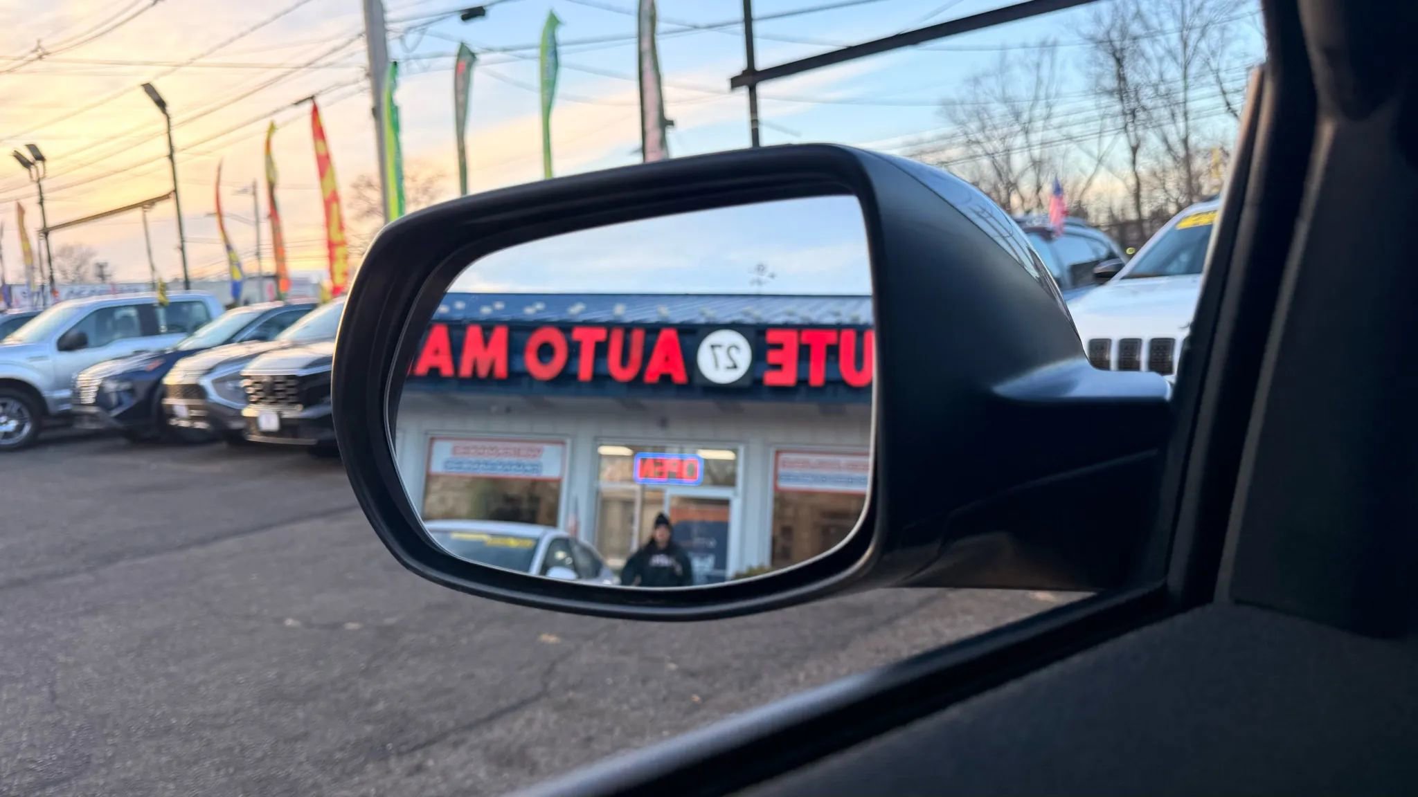 Used 2022 Honda HR-V LX image 27