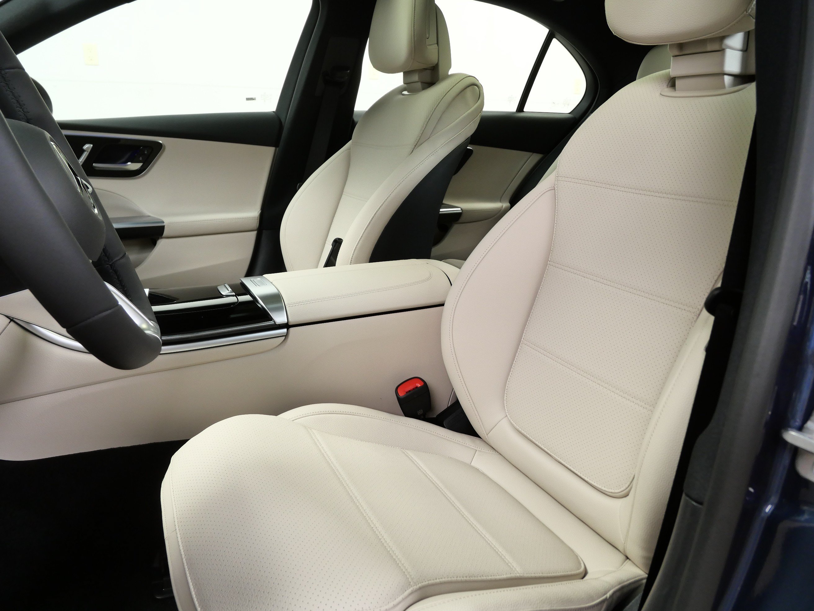 New 2026 Mercedes-Benz C 300 4MATIC Sedan image 8