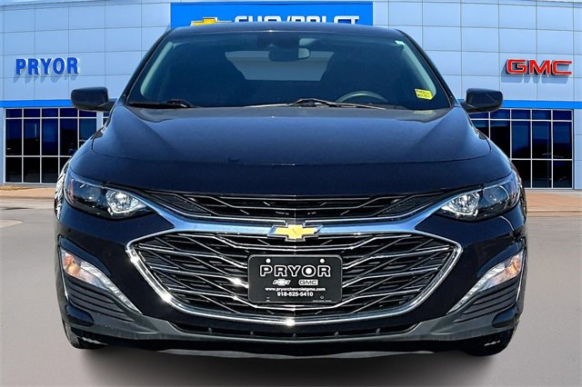 Used 2023 Chevrolet Malibu LT image 2
