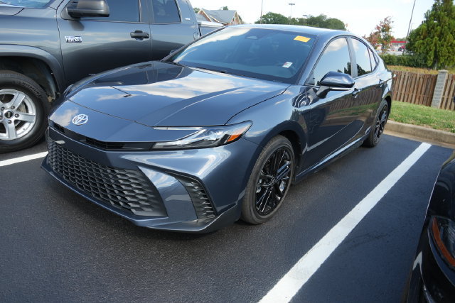 Used 2026 Toyota Camry SE w/ Convenience Package FWD image 7