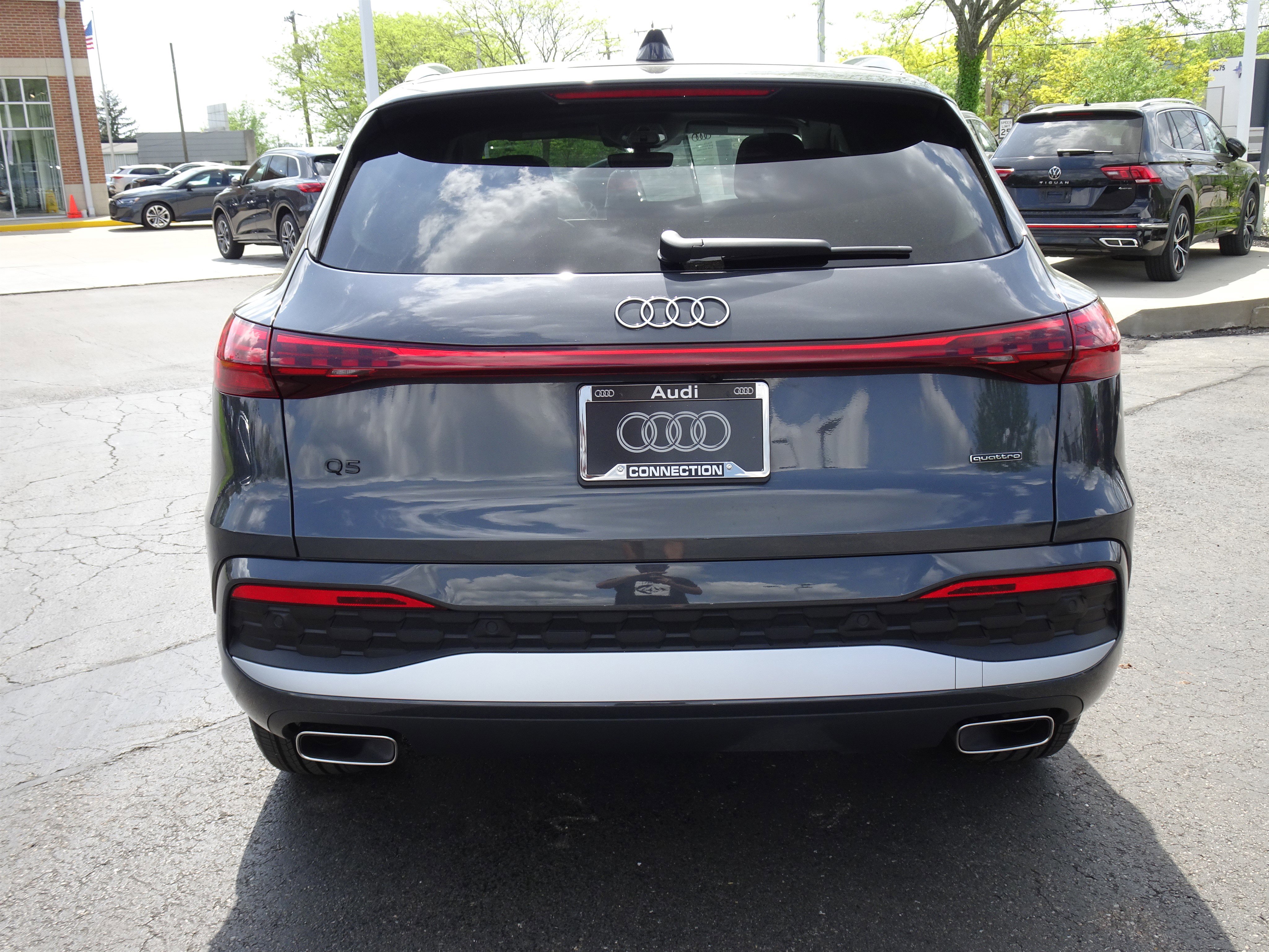 Certified 2025 Audi Q5 Premium w/ Convenience Package image 4
