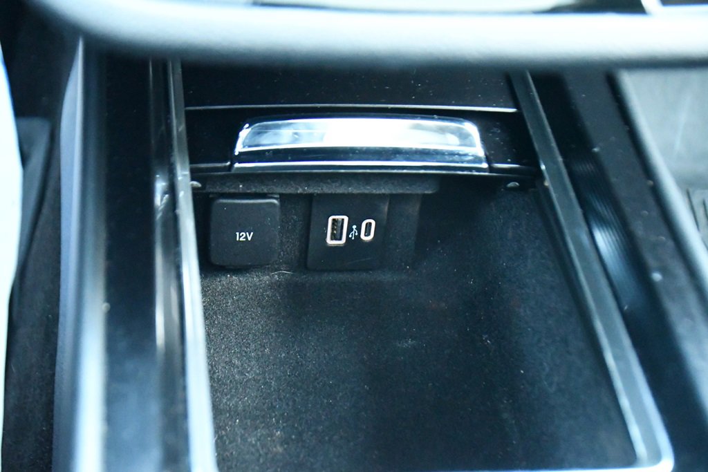 Used 2022 Lincoln Corsair Reserve w/ Elements Package image 32