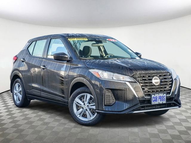 Used 2023 Nissan Kicks S image 2