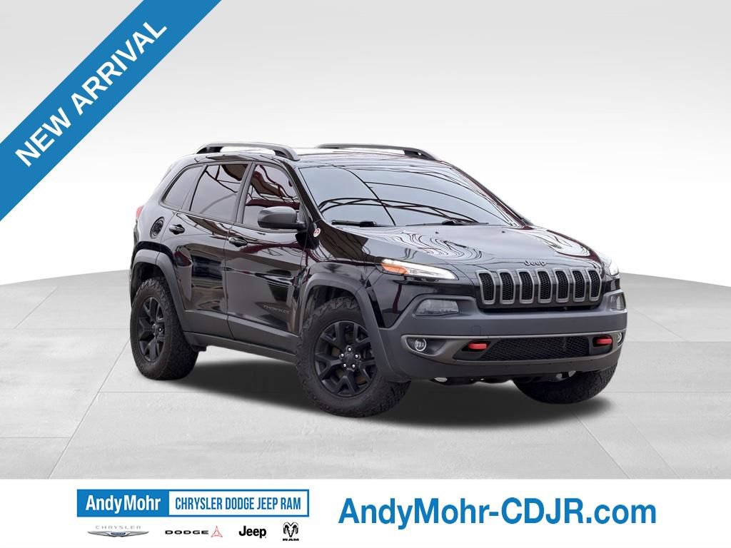 Used 2017 Jeep Cherokee Trailhawk AWD/4WD image 1