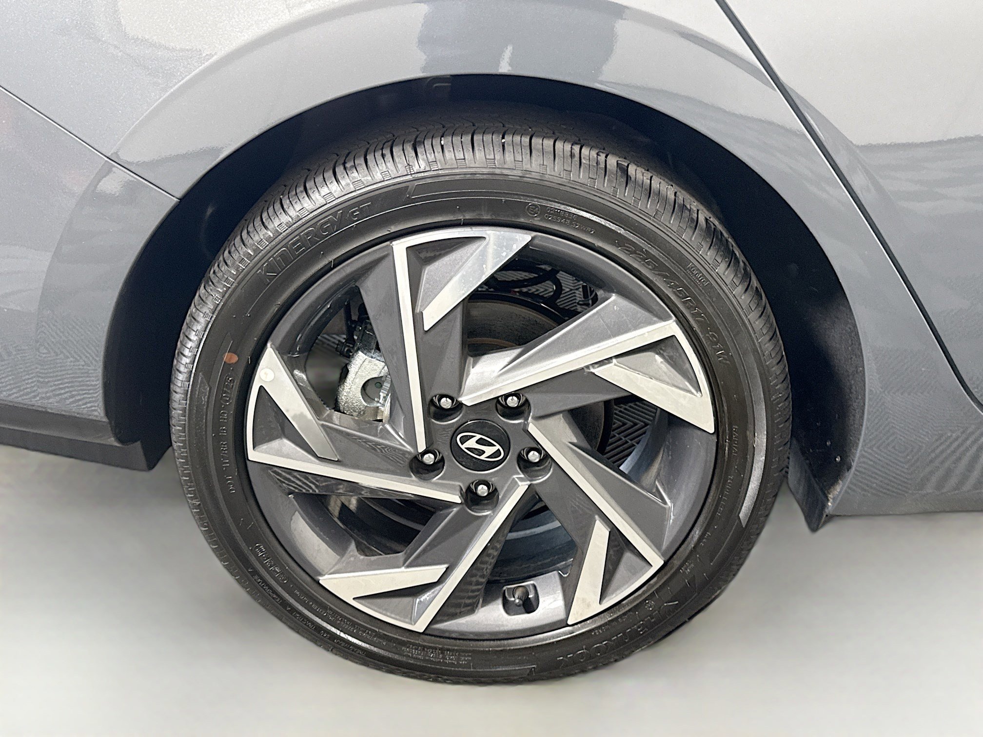 Used 2025 Hyundai Elantra Limited image 33