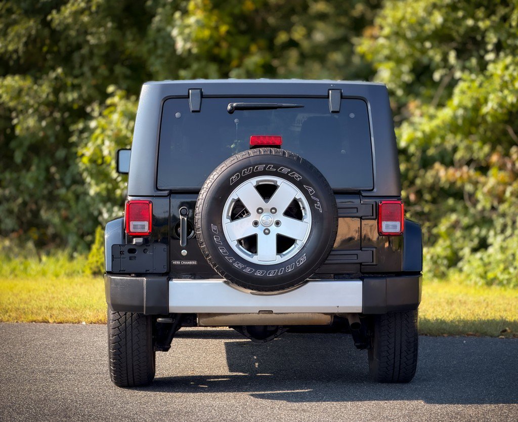 Used 2011 Jeep Wrangler Unlimited Sahara w/ Dual Top Group image 7