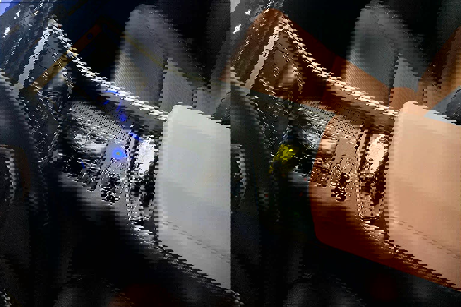 Used 2024 Lexus GX 550 w/ Accessory Package (Z1) image 16