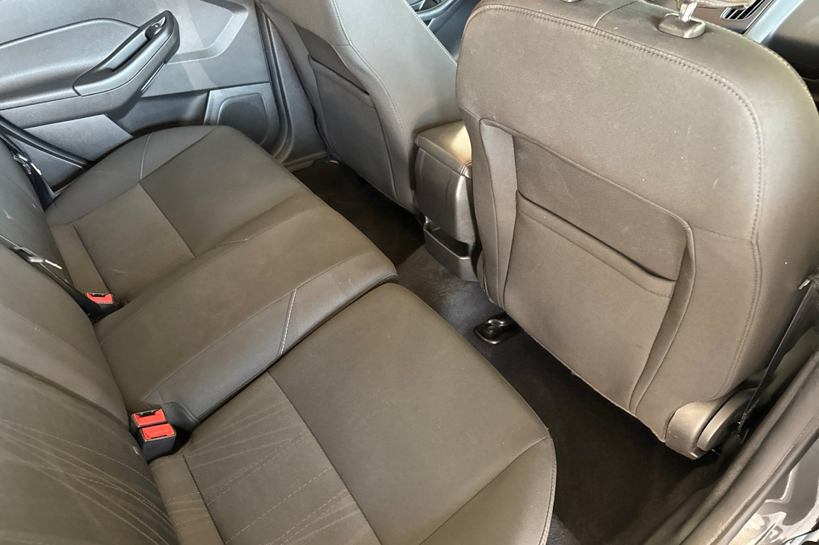 Used 2017 Ford Focus SE FWD image 29