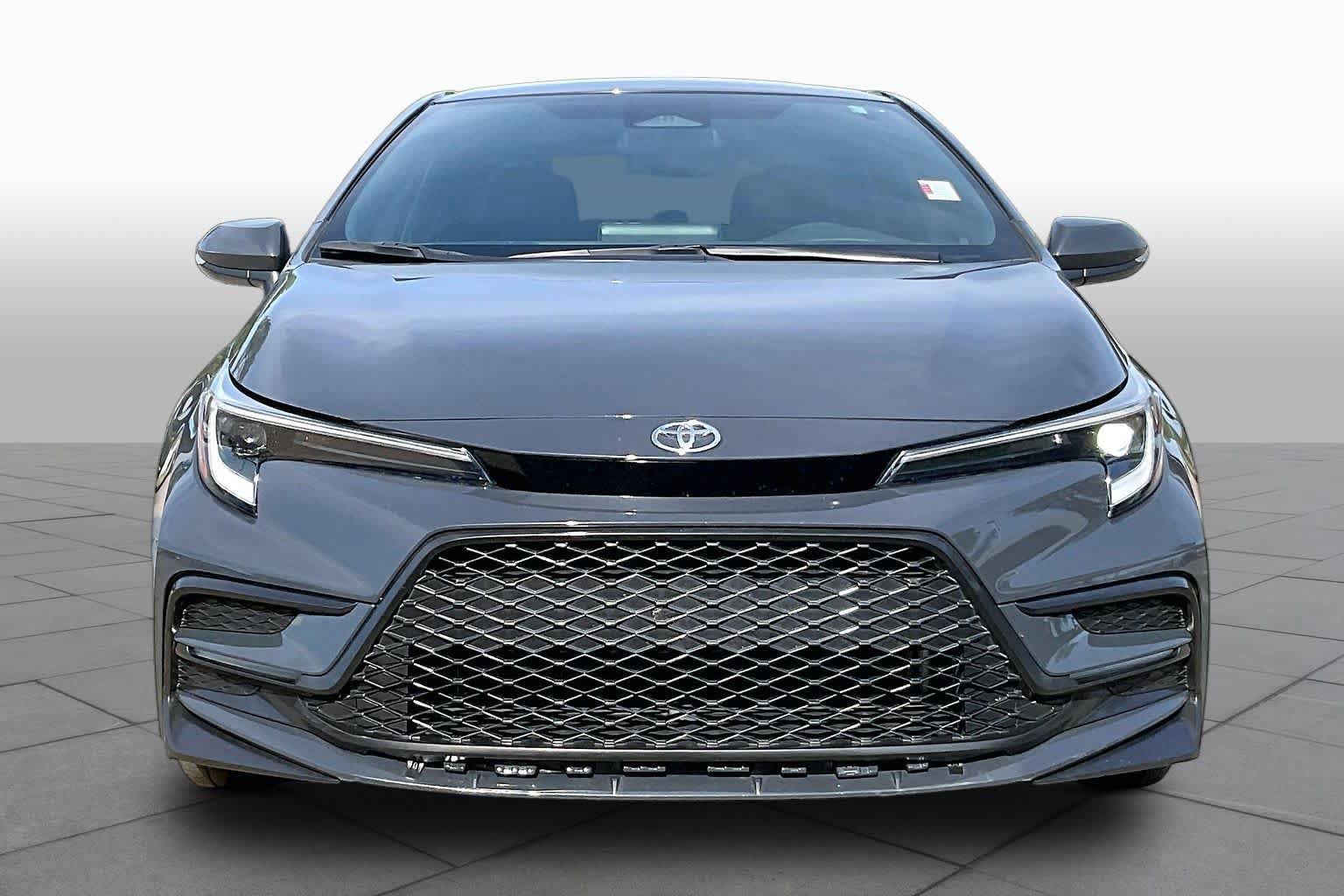 Used 2023 Toyota Corolla SE FWD image 4