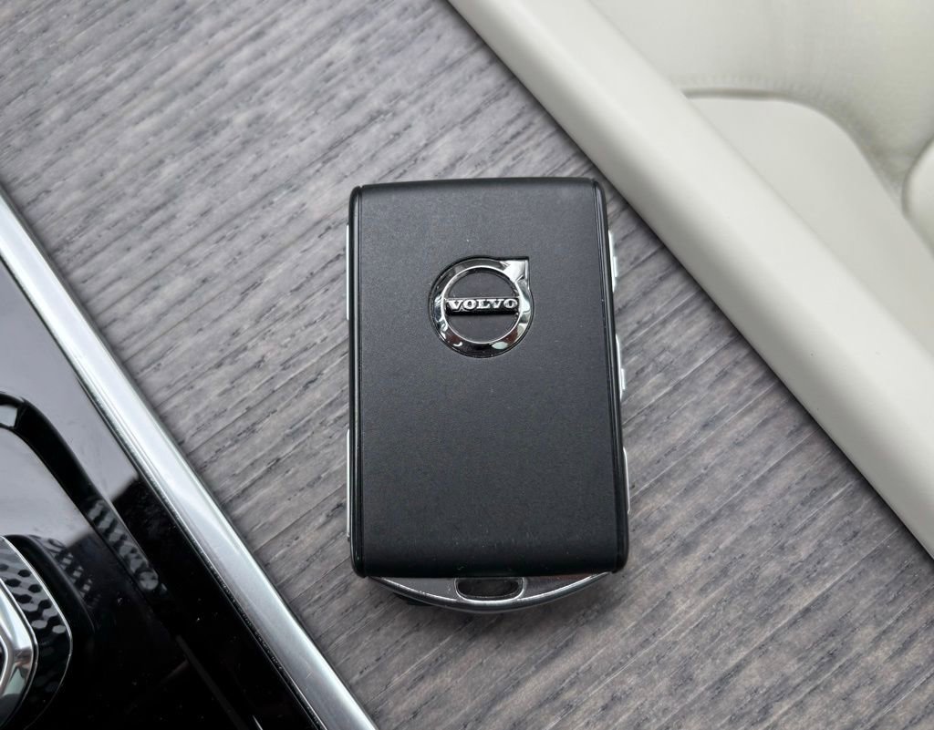 Used 2023 Volvo XC90 B6 Plus w/ Protection Package Premier image 35