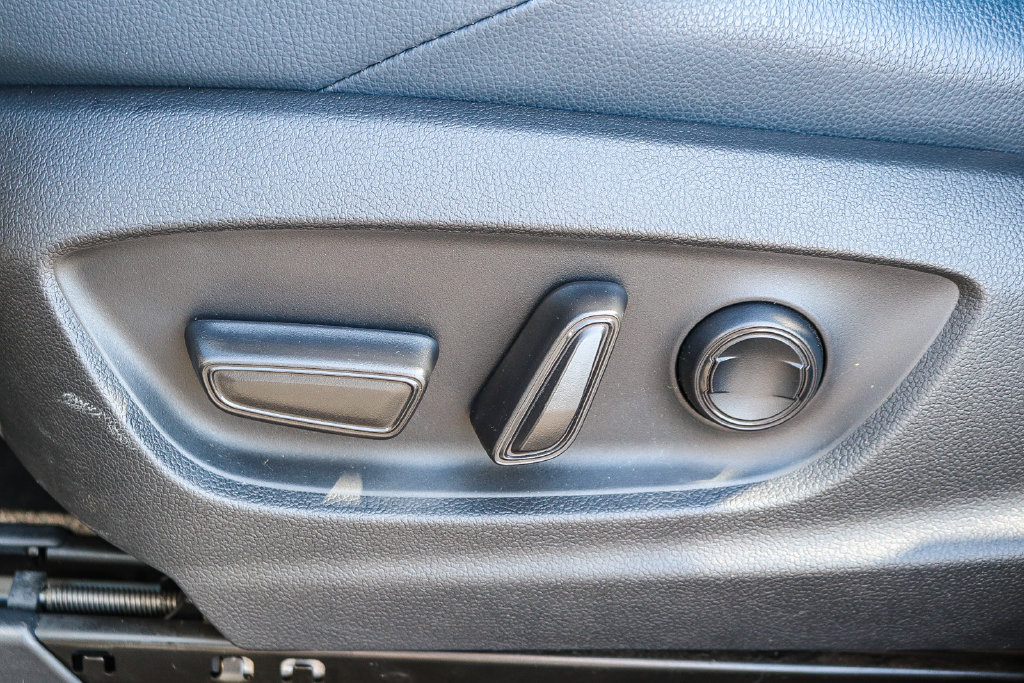 Certified 2023 Subaru Solterra AWD image 23
