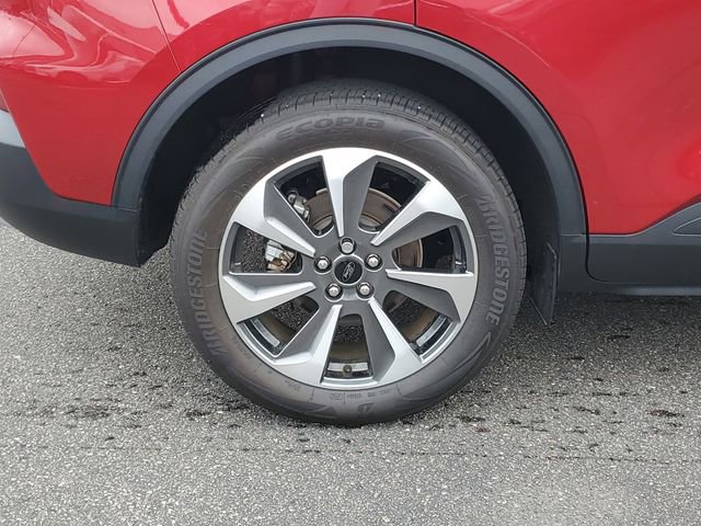 Used 2024 Ford Escape Platinum image 5