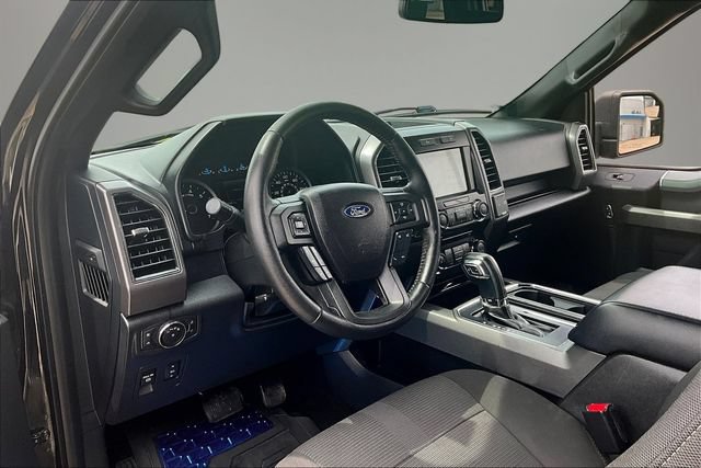 Used 2017 Ford F150 XLT w/ Equipment Group 302A Luxury AWD/4WD image 18