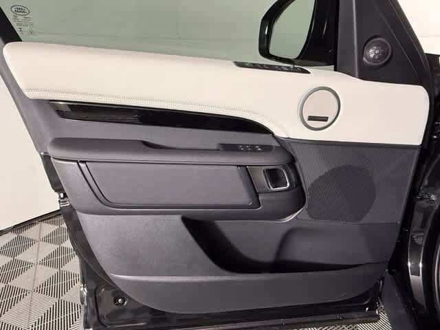 New 2026 Land Rover Discovery S AWD/4WD image 20