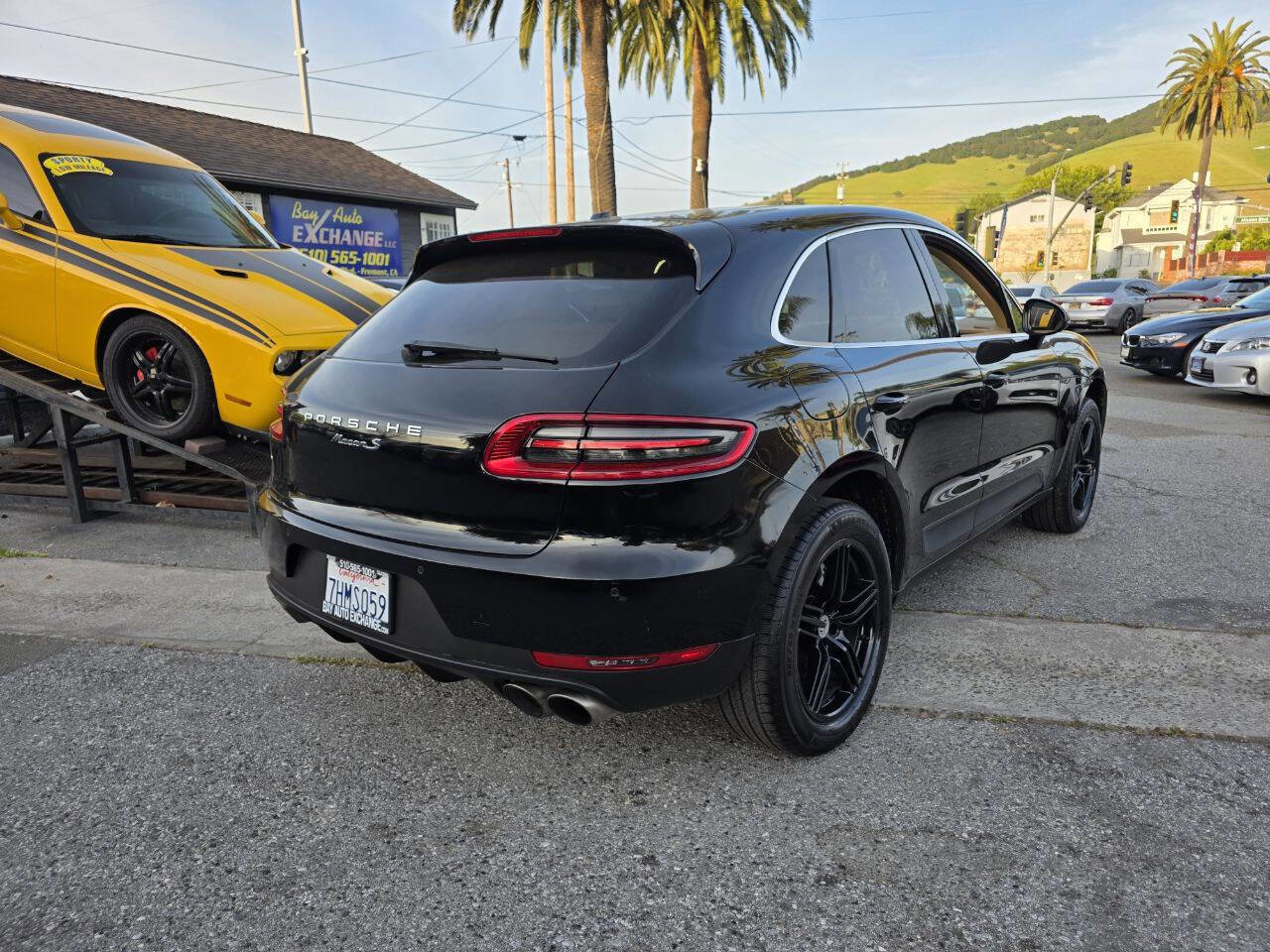Used 2015 Porsche Macan S w/ Premium Package Plus image 4