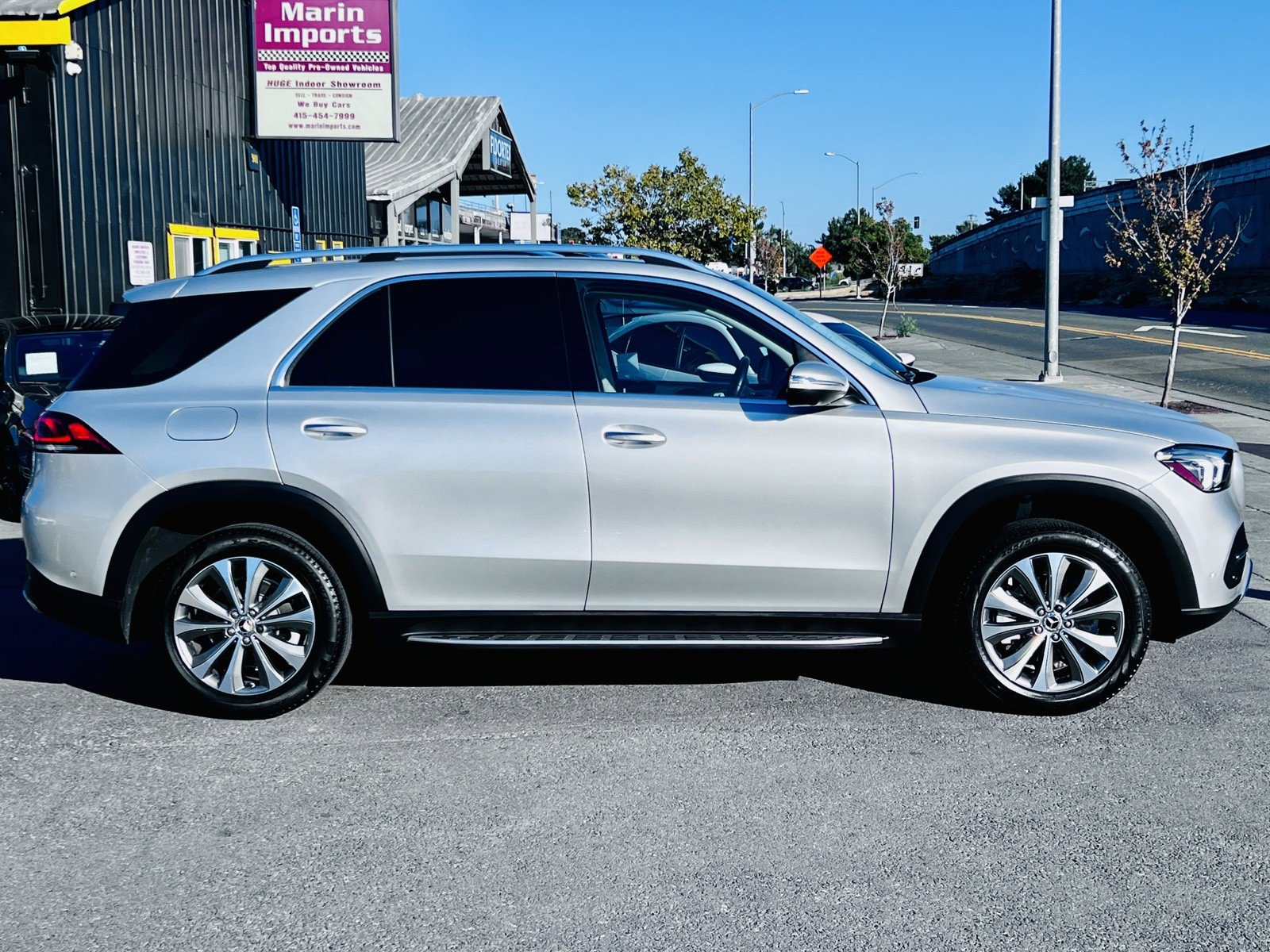 Used 2021 Mercedes-Benz GLE 350 4MATIC w/ 3rd Row Seat Package image 4