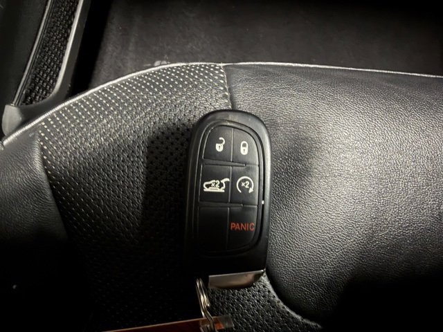 Used 2019 Jeep Cherokee Limited image 46