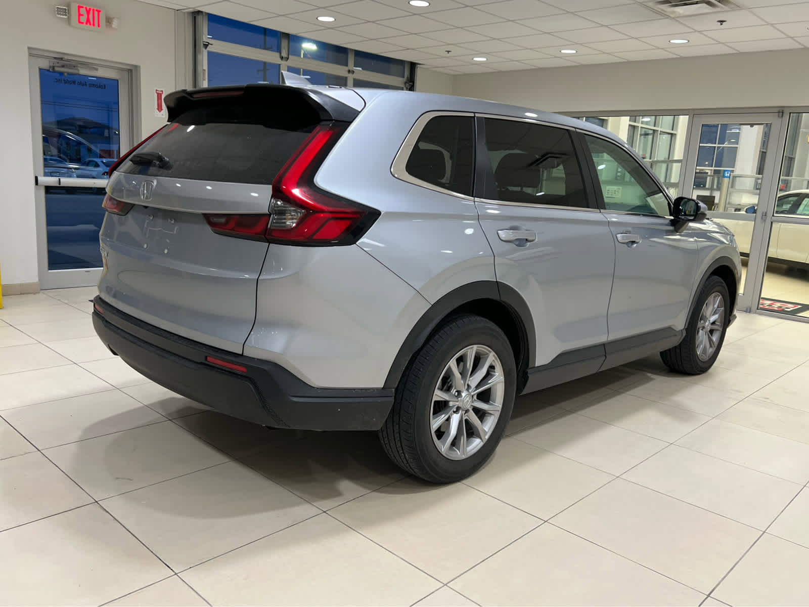 Used 2023 Honda CR-V EX image 4