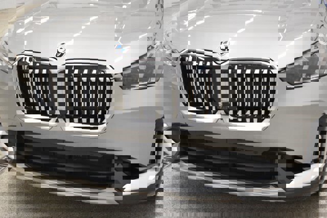 Used 2025 BMW X1 xDrive28i image 16