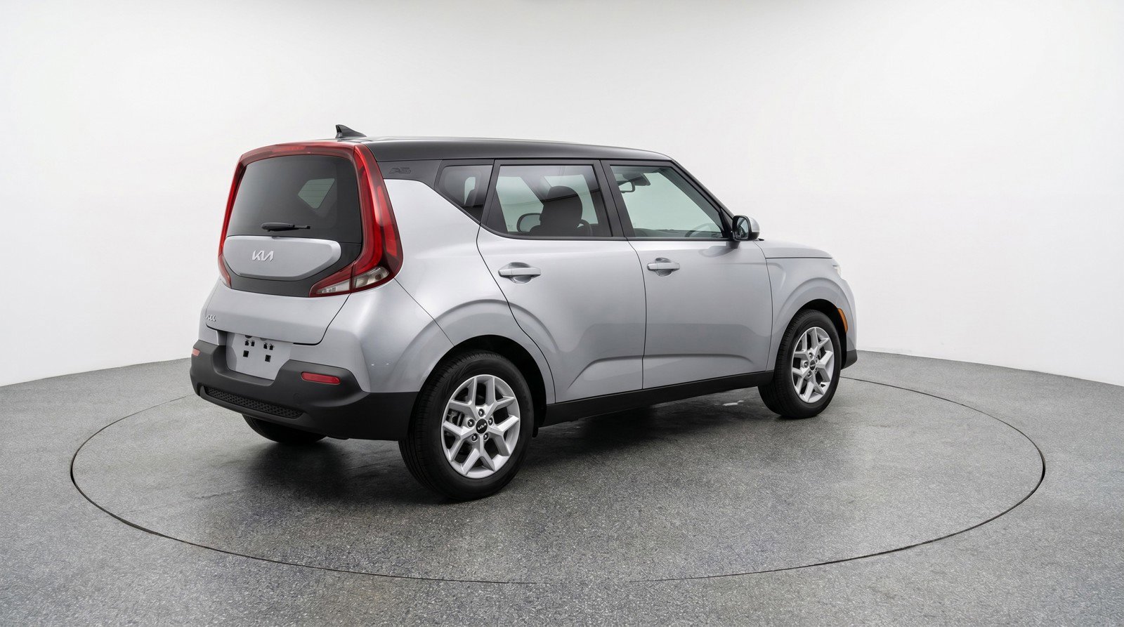 Used 2025 Kia Soul LX w/ LX Technology Package FWD image 9