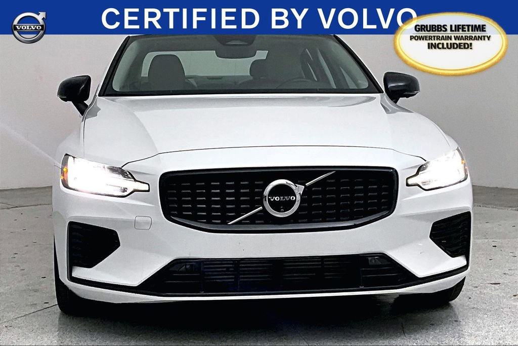 Used 2025 Volvo S60 T8 Plus image 6