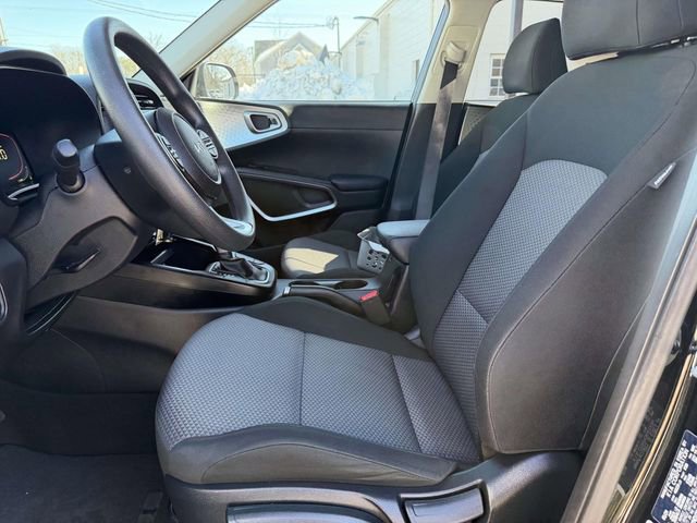 Used 2024 Kia Soul LX w/ Option Group 015 image 13