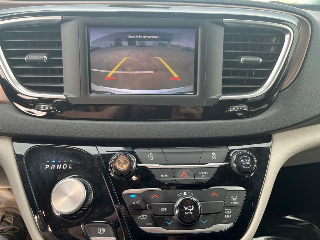 Used 2024 Chrysler Voyager LX FWD image 19
