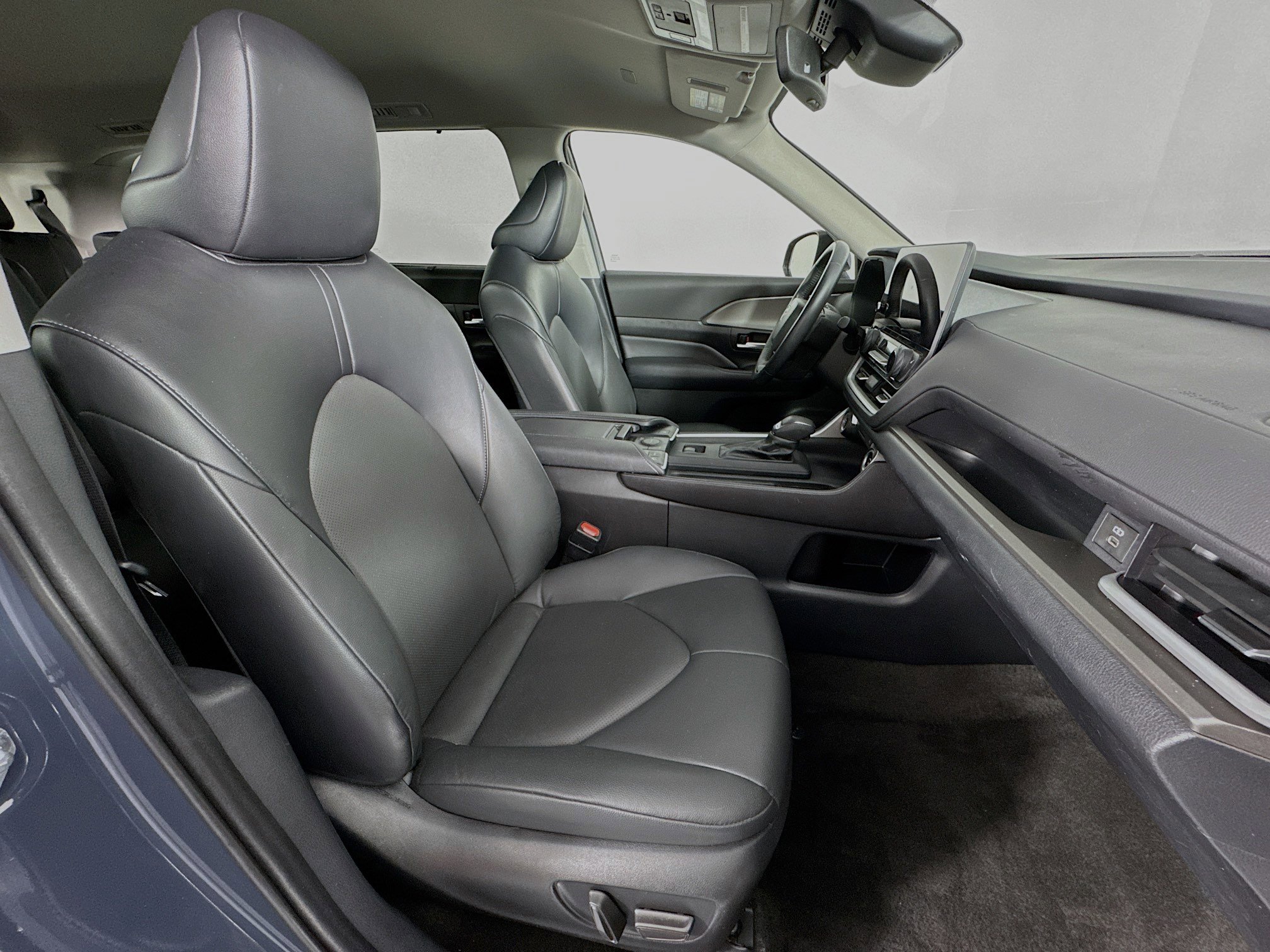 Used 2024 Toyota Grand Highlander XLE image 29