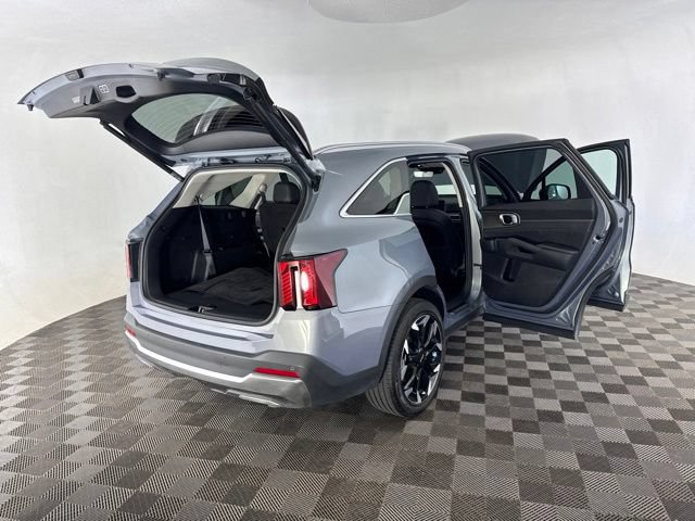 Certified 2025 Kia Sorento SX FWD image 16