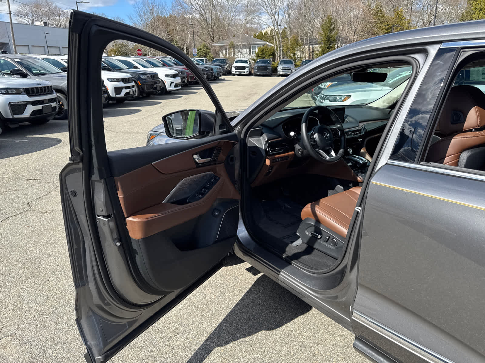 Used 2023 Acura MDX SH-AWD w/ Technology Package image 11