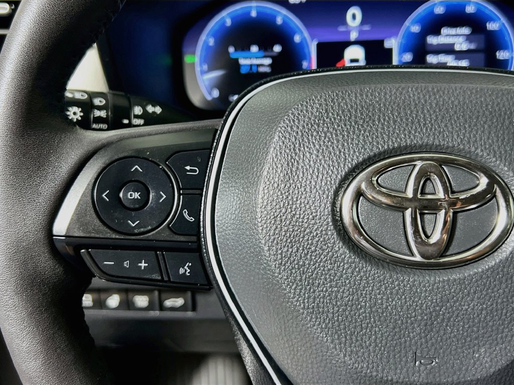 Used 2023 Toyota RAV4 Limited FWD image 16