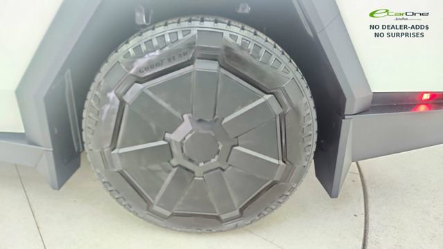 Used 2024 Tesla Cybertruck AWD Crew Cab image 57