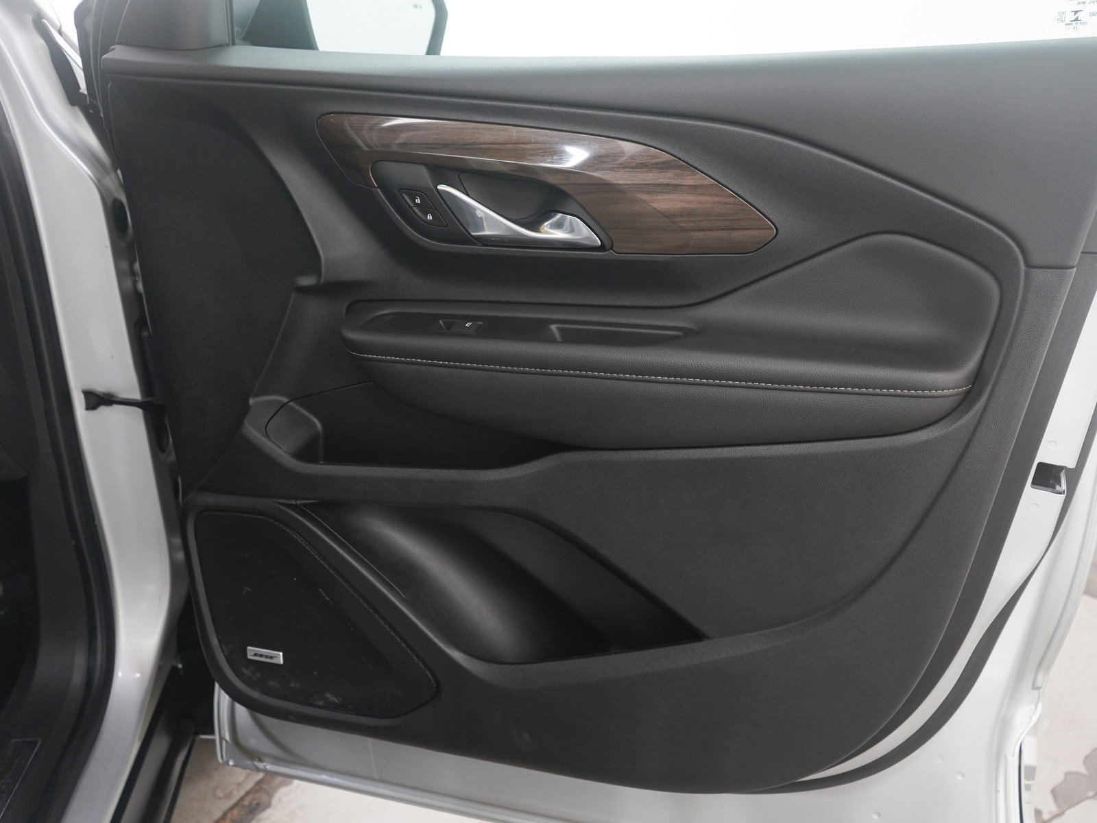 Used 2020 GMC Terrain Denali w/ GMC Pro Grade Package image 9