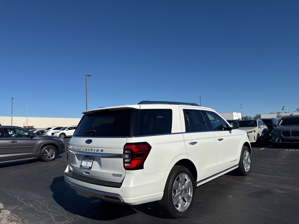 Used 2022 Ford Expedition Platinum image 5
