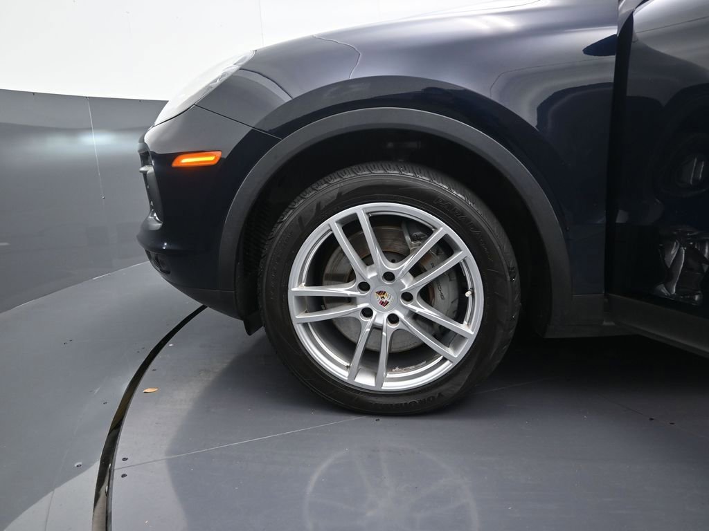 Used 2019 Porsche Cayenne S AWD/4WD image 12