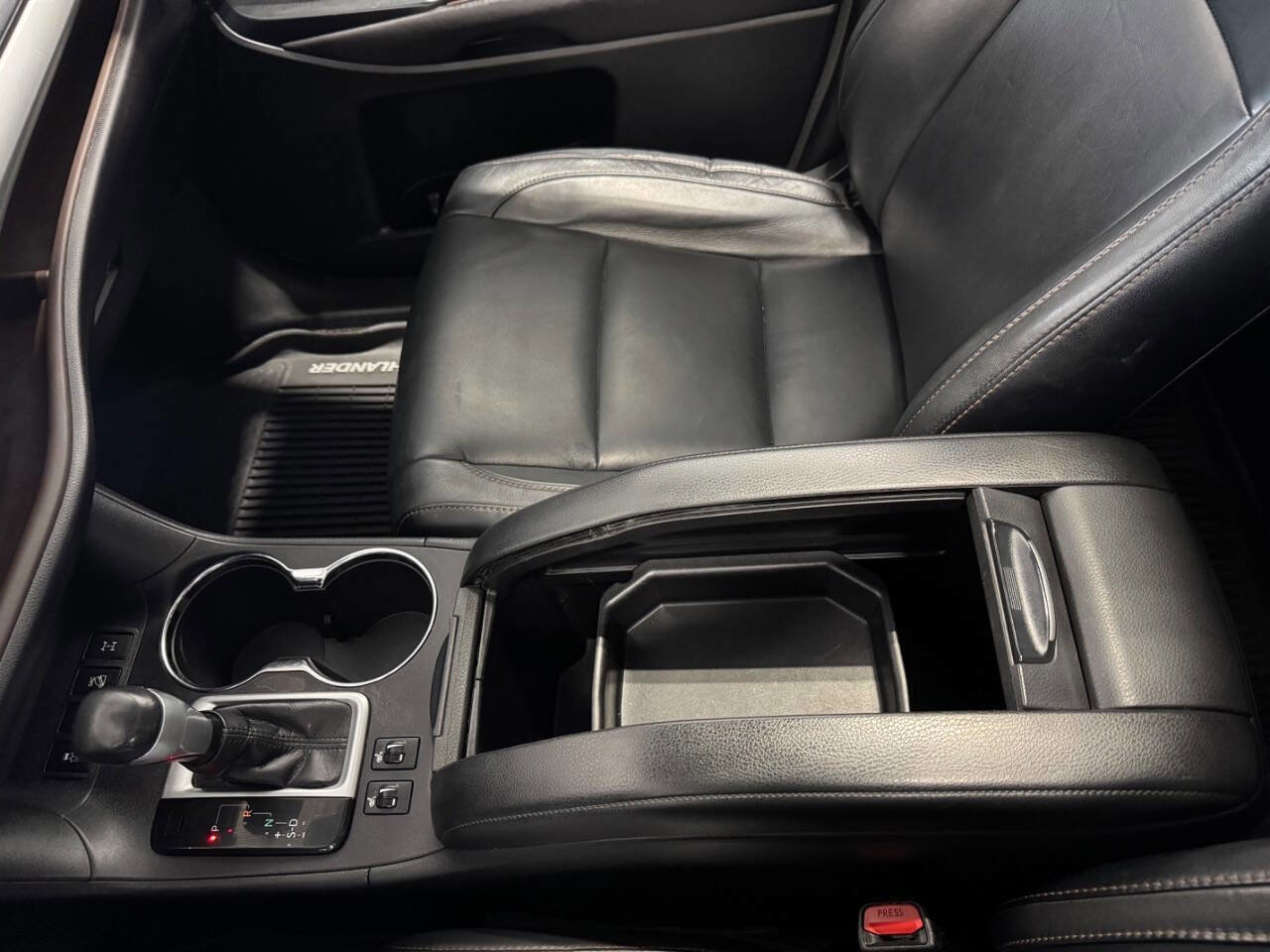 Used 2017 Toyota Highlander XLE image 44