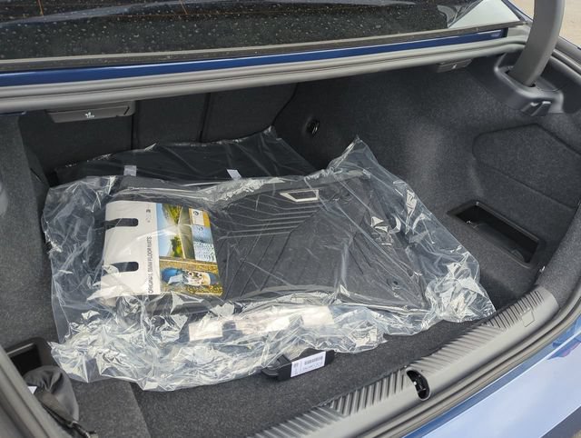 Used 2026 BMW 530i w/ Premium Package RWD image 22