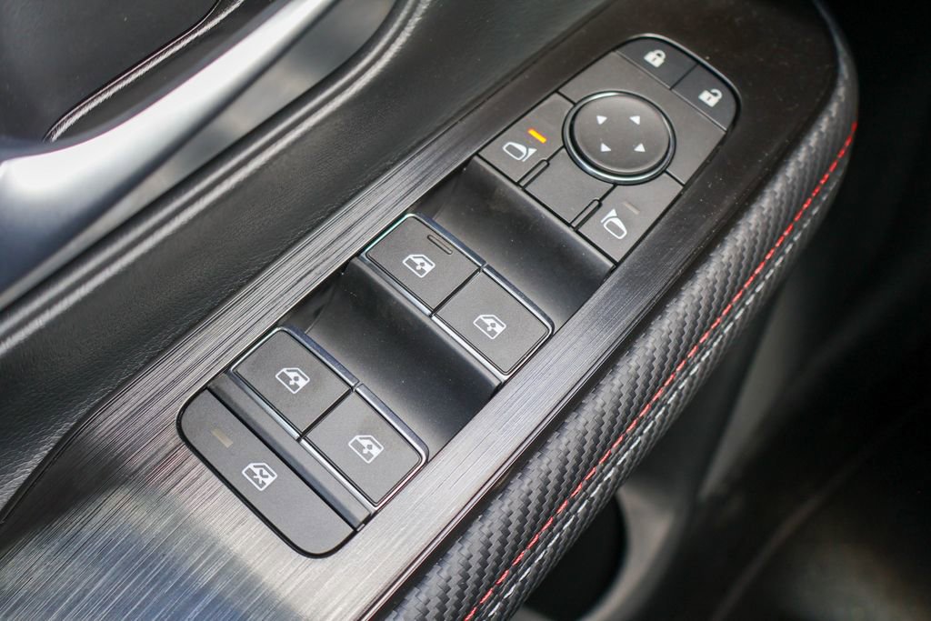 New 2026 Nissan Kicks SR image 15